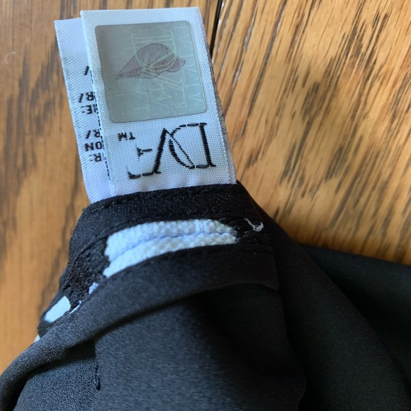 DVF Napoli Short - Picture 4 of 5